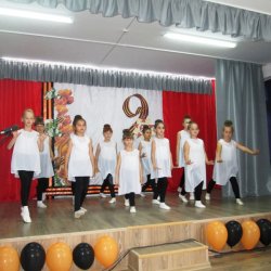 Праздничный концерт "Мир сохраним на планете"